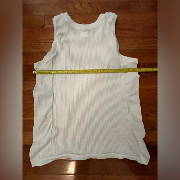 ✳️ Athleta tank top/shell thin, white NWOT - Picture 3 of 6